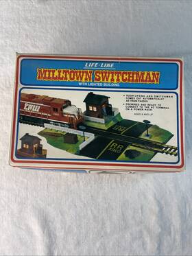08703 Life-like 8703 Ho Accessory Vintage Lighted Milltown Switchman