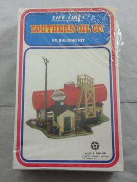01349 Life-like Trains Ho Scale Southern Oil Co. Building Kit