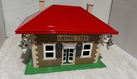11-90062 Lionel Tinplate No. 134 Station With Train Stop Unused Condition Mth