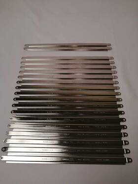 12037-116 Lionel Lot Fo 19 Fastrack Trestle 10 Inch Spacer Bar Read