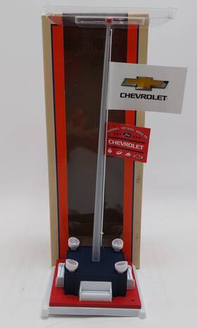 2129340 Lionel O Chevy Flagpole Ln/box