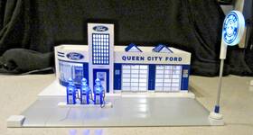 2129360 Lionel Queen City Ford Service Station O Gauge Mint Plus Extras