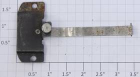 224e-14b Lionel Prewar Steam Locomotive Drawbar And Bracket 224e-14b Lionel Prewar Steam Locomotive Drawbar And Bracket