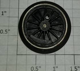 227-39 Lionel Gear End Wheel With Axle 10