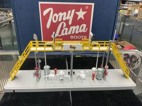 30-90420 Lionel M T H Sunoco Tank Filling Station