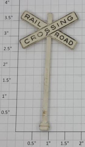 309-28 Lionel O Railroad Crossing Sign 10