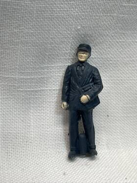 334-81 Lionel Die-cast Repainted Dispatch Board Figure Original