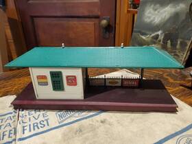 Lionel 356/256 Vintage 1950s 256 Style Post War Lighted Freight Train Station In O/o27 Lionel 356/256 Vintage 1950s 256 Style Post War Lighted Freight Train Station In O/o27