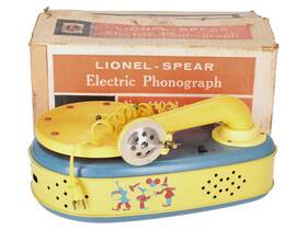 41001 Lionel Vintage Electric Phonograph/box