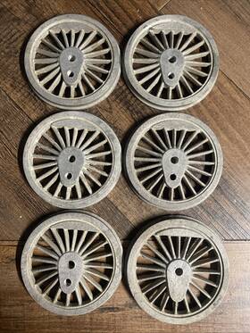 5l-40p Lionel Set Of 6 Standard Gauge Cast Iron Thick Rim Spoked Wheels