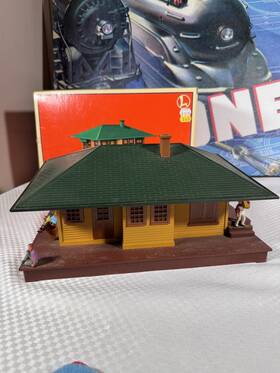 6-12612 Lionel Vintage Illuminated Freight Train Station Building
