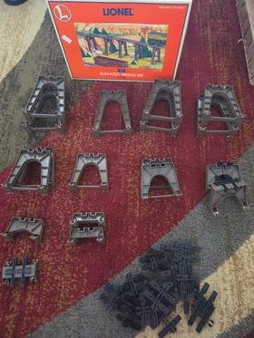 6-12765 Lionel Trestle Set Plus Additional Extra Piers