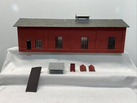 6-12710 Lionel 6-12897 O-gauge Trackside Engine House Building Kit Built As Is