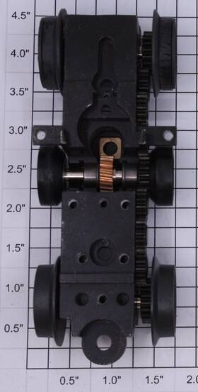 6208201570 Lionel 6-wheel Motor Truck