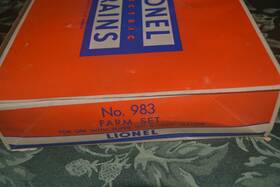 983-10 Lionel Postwar 983 Farm Set
