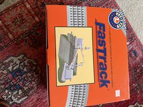 G-12062 Lionel Grade Crossing With Gates And Flashers