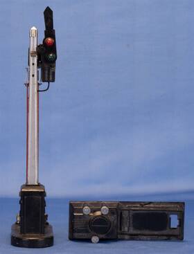 10-1037 Lionel / Mth O 151 Postwar Semaphore Signal With 10 1037 Track Activation Device
