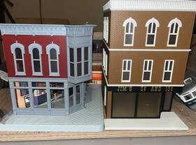 6-44130 Lionel Mth O Scale Building Lot 2 Lighted. Drug Store Five And Dime