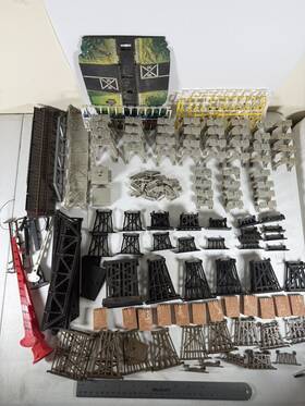 T-6015 Lionel 298 Lot Of Trestles And Bridges Other Items Revel
