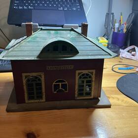 X6167 Lionel 126 Station Lionelville Red Crackle Prewar O Gauge