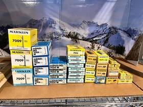 7009 M Rklin Lot Of 38 Vintage Marklin Ho Catenary Switch Controls Distrib. Plates And Boxes