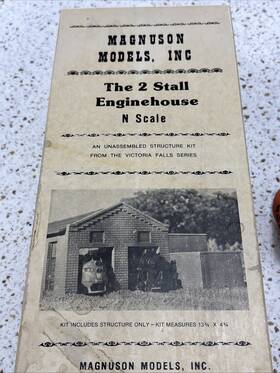 M518 Magnuson Models Vintage The 2 Stall Engine House N-scale
