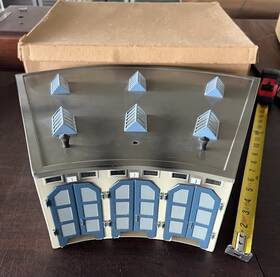 411b Marklin 424b Vintage 3-door Roundhouse With Original Box