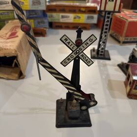 Gauge-438 Marx Vintage 1950s Railroad Train Rr Track Crossing Signal Arm Gate O Gauge-438 Marx Vintage 1950s Railroad Train Rr Track Crossing Signal Arm Gate O
