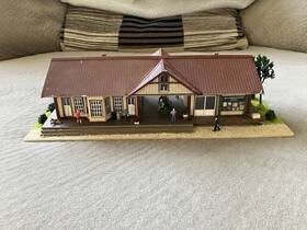 279-5010 Menards Gold Line Ho Scale Train Station With Led Lights Untested 279-5010 Menards Gold Line Ho Scale Train Station With Led Lights Untested