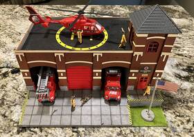 279-5927 Menards O Scale Fire Station No 9 Tested