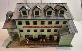 2795018 Menards Ho Gauge Vetter Sash And Door Commercial Building Used