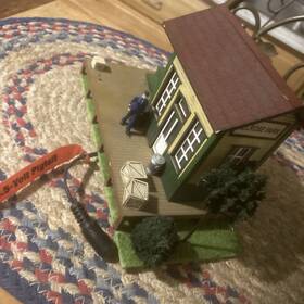 2795551 Menards Used O Scale Melrose Park Commuter Train Railroad Station