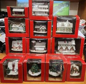 Mtl-96000111 Micro-trains N Scale Micro-seasons North Pole Village Table Top Series 12 Pieces