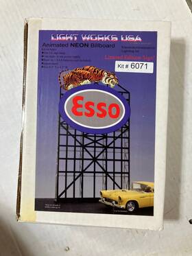 6071 Miller Engineering Light Works Usa Ho/o Scale Esso Lighted Billboard New #6071 6071 Miller Engineering Light Works Usa Ho/o Scale Esso Lighted Billboard New #6071