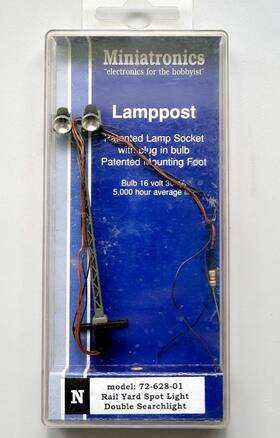 72-628-01 Miniatronics N Scale 1999 Rail Yard Spot Light Lamppost Tested
