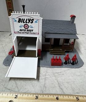 Model Power 037135004146 414 Ho Billys Auto Body Building Pre-built