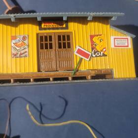 Model Power 037135006942 694 Ho Scale Built-up Farmingdale Freight Station