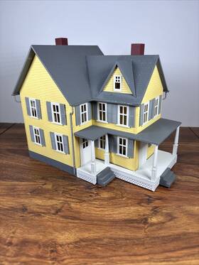 2557 Model Power #2557 O Scale Illuminated Grandma Moses House Fully Assembled No Box