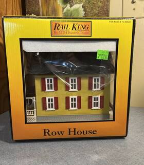 30-90183 Mth Rail King - O Gauge Row House Porch Red Shutters Lighted Nib