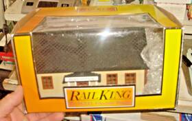 30-90257 Mth O. Mth. Rail King. Post Office. Built