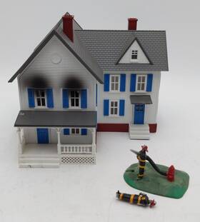 30-9153 Mth Operating Farm House On Fire Ex