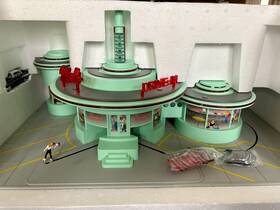 30-9188 Mth O Mels Operating Drive-in Diner