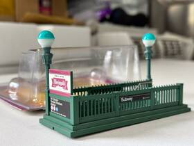 30-90073 Mth 658081081472 Rare Railking Yankee Stadium B D 4 Subway Entrance O Scale 2004