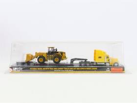 55417 Norscot Scale Models Ho Peterbilt Model 389 With Trail King Trailer And Cat Wheel Loader
