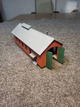 Pk-61823 Piko 61823 Ho Scale Burgstein Loco Shed Fully Assembled