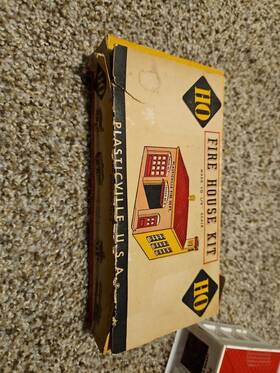 0771-100 Plasticville Firehouse Department Kit Ho 1/8