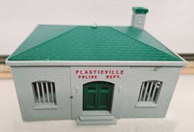 110011 Plasticville Police Department Station Built Ho Scale