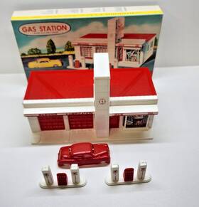 1800-198 Plasticville Vintage 1950s O/s Gas Station Complete W Car And Nice Box