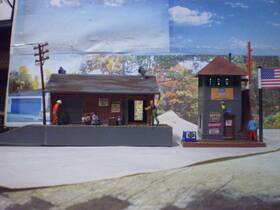 2632 Plasticville Ho Scale Building Lot Of Switch Tower/ Freight Station Diorama Up