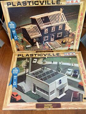 2908498 Plasticville Ho Scale Buildings Factory And House Under Construction Set